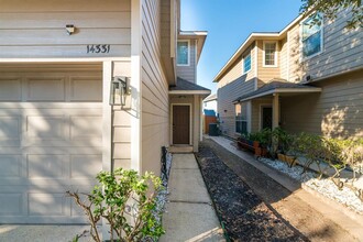 14331 Melody Glen Ln in Houston, TX - Building Photo - Building Photo