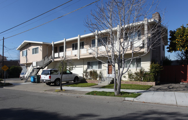 482 Sylvan Ave in San Bruno, CA - Building Photo - Building Photo