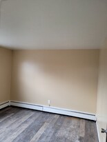 14815-14835 Euclid Ave in East Cleveland, OH - Building Photo