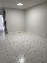 4681 NW 9th St in Miami, FL - Building Photo - Building Photo