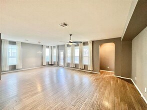 5813 Sardinia Dr in Round Rock, TX - Building Photo - Building Photo