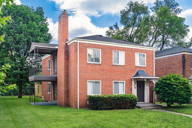property at 662 Eastmoor Blvd