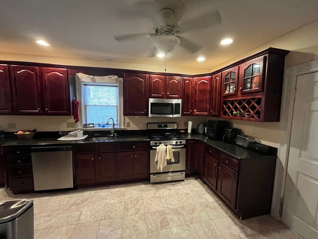 48 Weld Hill St, Unit 1