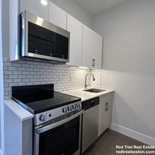 11 Queensberry St, Unit 40 in Boston, MA - Building Photo - Building Photo