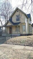 448 Thomas St SE in Grand Rapids, MI - Building Photo