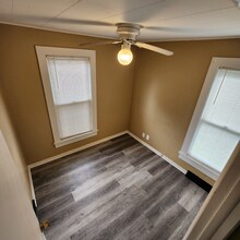 1109 E 15th St in Sterling, IL - Building Photo - Building Photo