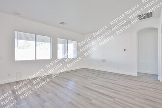 10320 W Cashman Dr in Peoria, AZ - Building Photo - Building Photo