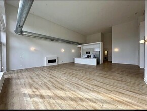 3207 N Narragansett Ave, Unit 103 in Chicago, IL - Building Photo - Building Photo