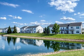 Lakes at Woodmont in Perrysburg, OH - Building Photo - Building Photo