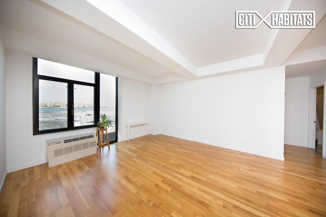 122 West St-Unit -4A in Brooklyn, NY - Building Photo - Building Photo