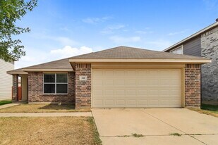 348 Dakota Ridge Dr in Fort Worth, TX - Building Photo