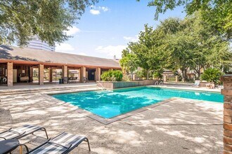 2508 Bering Dr in Houston, TX - Building Photo - Building Photo