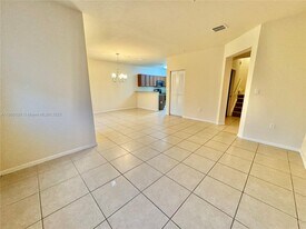 8650 NW 97th Ave in Doral, FL - Building Photo