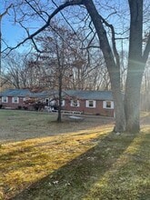 74 Baxter Rd in Mansfield, CT - Building Photo - Building Photo