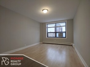 429 W Wellington Ave, Unit 3A in Chicago, IL - Building Photo - Building Photo