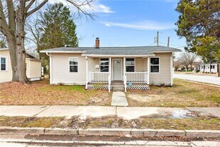 100 S 3rd Ave in Hopewell, VA - Building Photo