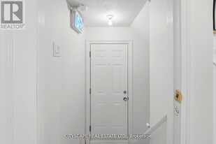 67 Buick Blvd in Brampton, ON - Building Photo