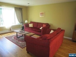 55 Walker Ave in Closter, NJ - Building Photo - Building Photo