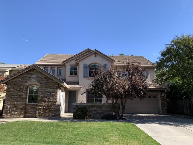 property at 3534 Temecula Ct