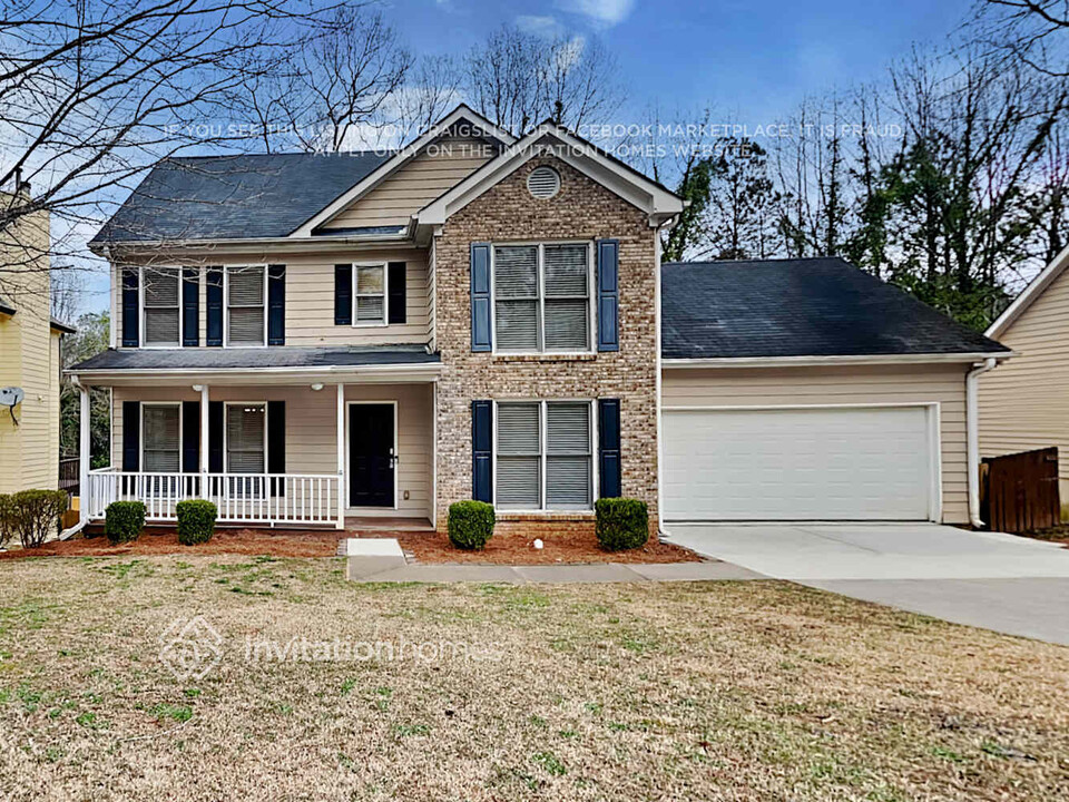 244 Thornbush Ln in Lawrenceville, GA - Building Photo