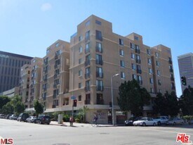 625 S Berendo St in Los Angeles, CA - Building Photo