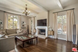 1332 Comstock Ave in Los Angeles, CA - Building Photo - Building Photo