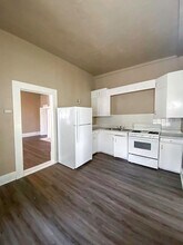 241 Post Ave in San Antonio, TX - Foto de edificio - Building Photo