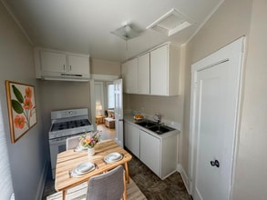 111 E Alberta St in Anaheim, CA - Building Photo - Building Photo