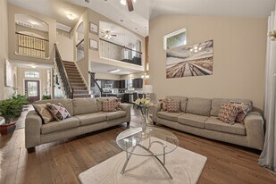 4502 Mallory Creek Dr in Humble, TX - Building Photo