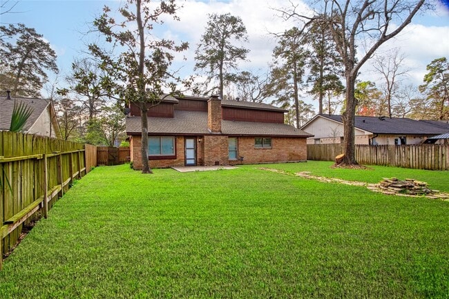 2055 Little Cedar Dr in Houston, TX - Building Photo - Building Photo