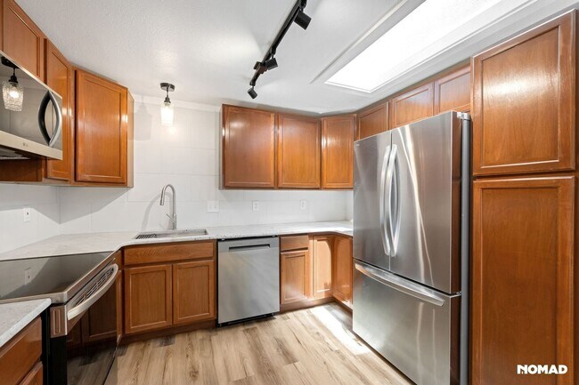 2117 Eagle Dr