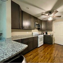 2545 W Logan Blvd, Unit 1W in Chicago, IL - Building Photo - Building Photo