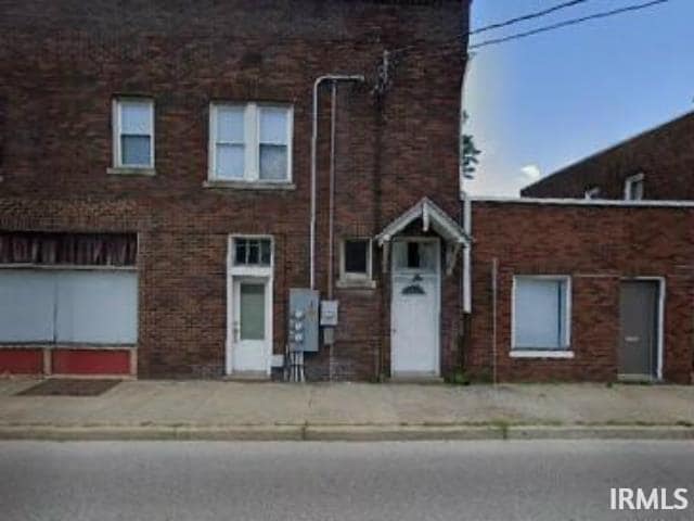 property at 102 N First Ave