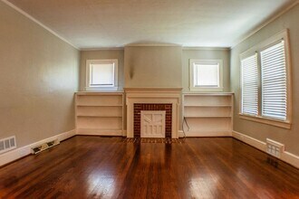 1245 S Hawthorne Rd in Winston-Salem, NC - Building Photo - Building Photo