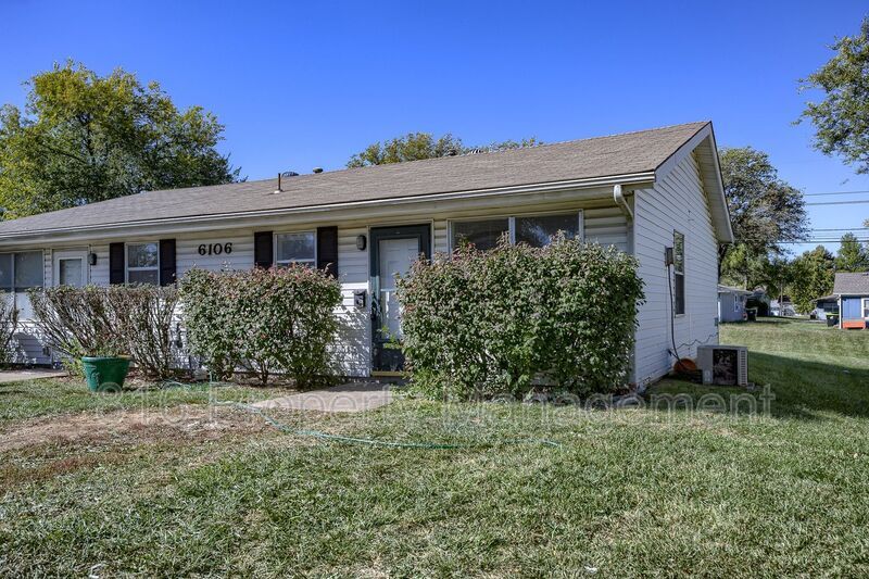6106 E 153 Terrace in Grandview, MO - Building Photo