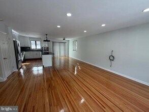 211 Rhode Island Ave in Cherry Hill Township, NJ - Building Photo - Building Photo