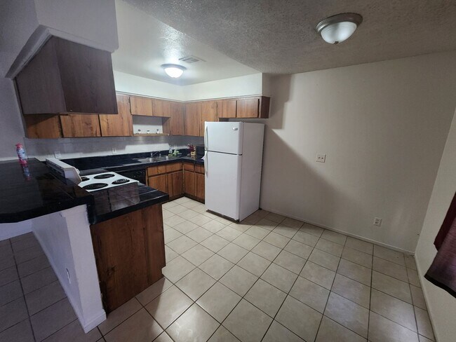6975 Dunsbach Way in Las Vegas, NV - Building Photo - Building Photo