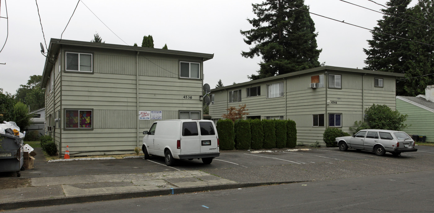 4536 SE 83rd Ave in Portland, OR - Building Photo