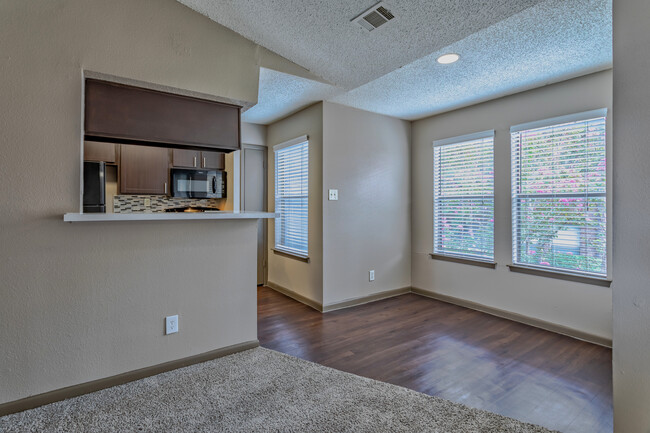 Ridgeview Place Apartments in Irving, TX - Building Photo - Interior Photo