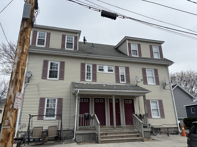 14 Quigley Ave, Unit 16