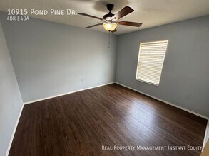 10915 Pond Pine Dr in Riverview, FL - Building Photo - Building Photo