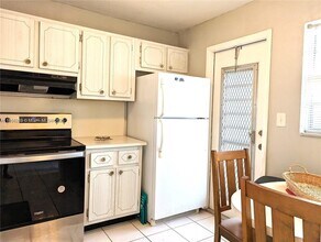 1280 NW 43rd Ave in Lauderhill, FL - Building Photo - Building Photo