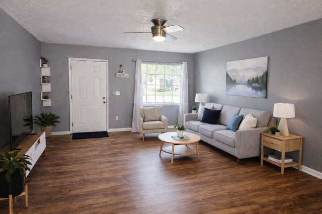 939 Cambridge Dr in Mason, OH - Foto de edificio - Building Photo