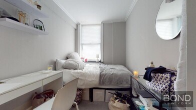 424 E 9th St in New York, NY - Foto de edificio - Building Photo