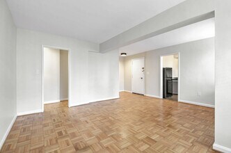 3901 Tunlaw Rd NW in Washington, DC - Building Photo - Building Photo