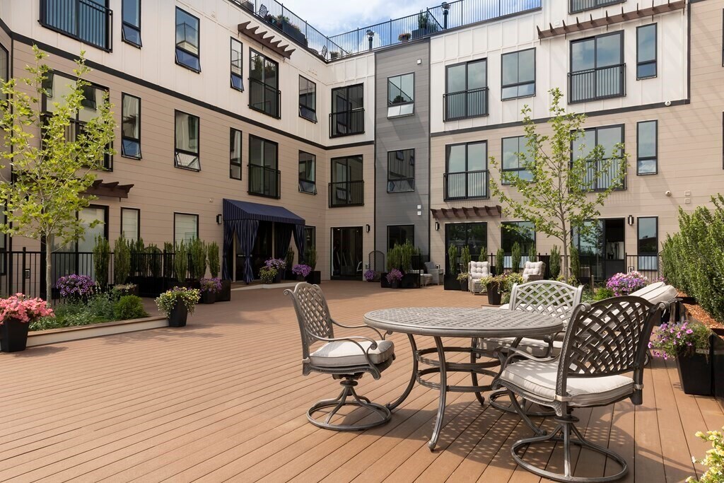 519 Broadway in Somerville, MA - Building Photo