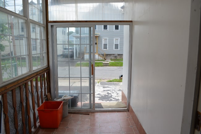 1406 Neilson St