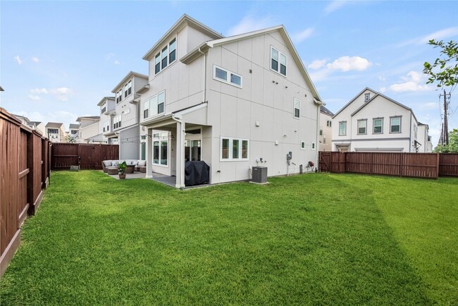 3503 Kensington Gdns Ln