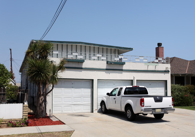 286 Kennebec Ave in Long Beach, CA - Building Photo - Building Photo