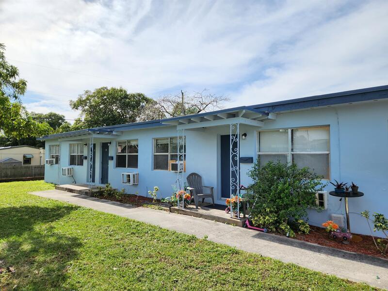 1241 W 36th St in Riviera Beach, FL - Building Photo